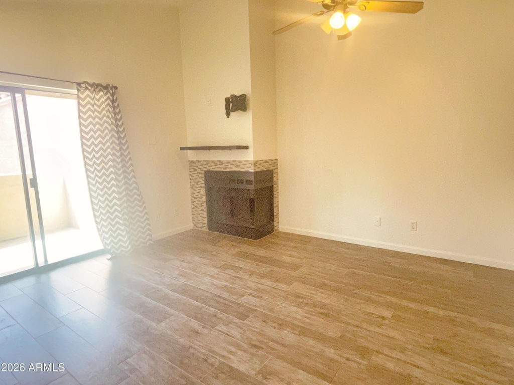 1065 W 1st Street - Photo 6
