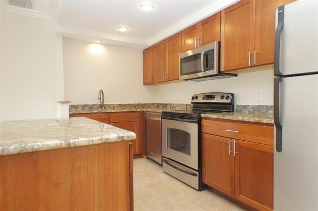 6211 W Northwest Highway - Photo 28