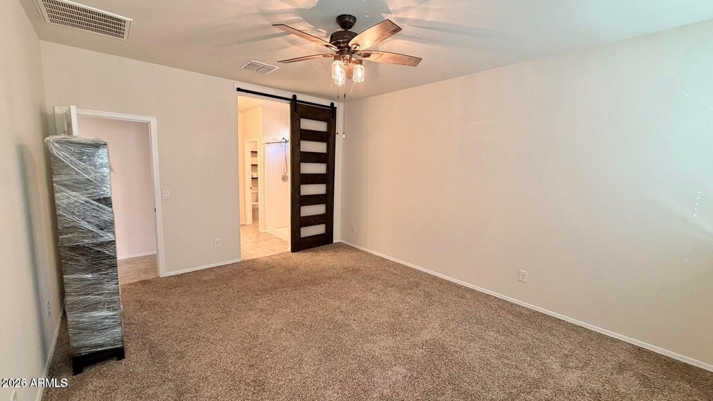 36439 W Pampoloma Avenue - Photo 8