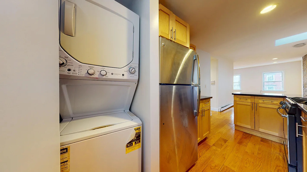 West Broadway - Photo 19