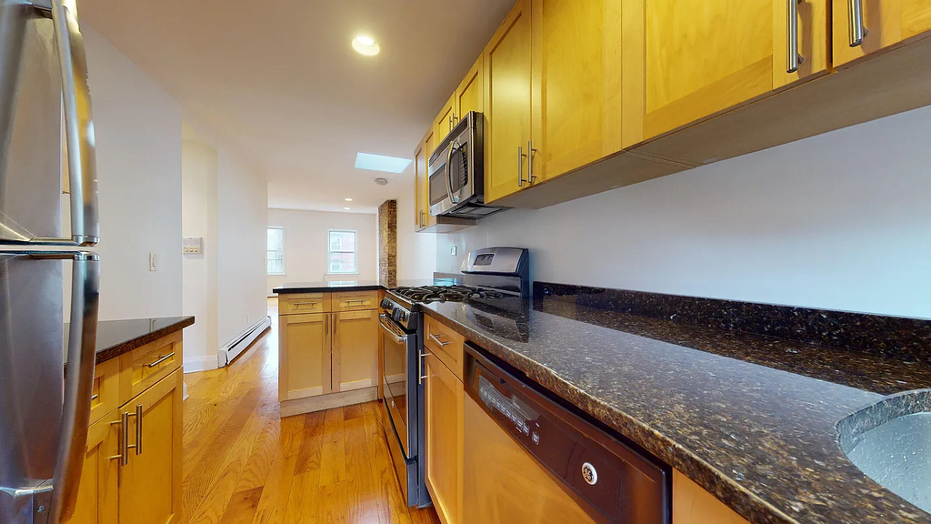 West Broadway - Photo 12