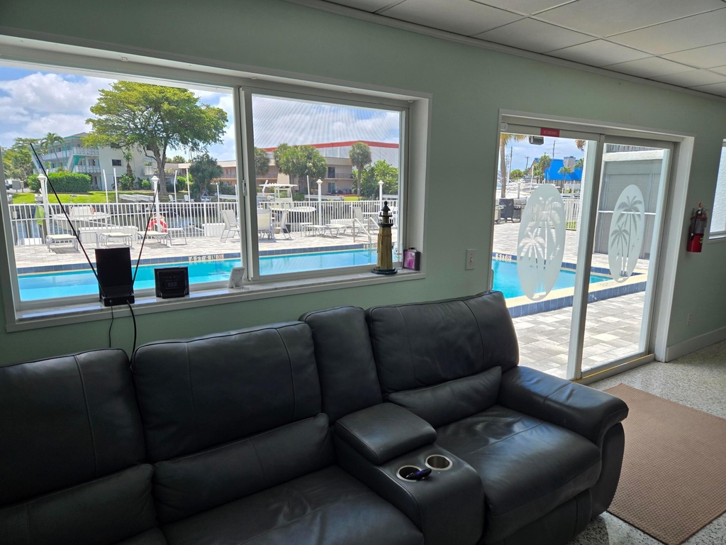 104 Paradise Harbour Boulevard - Photo 37