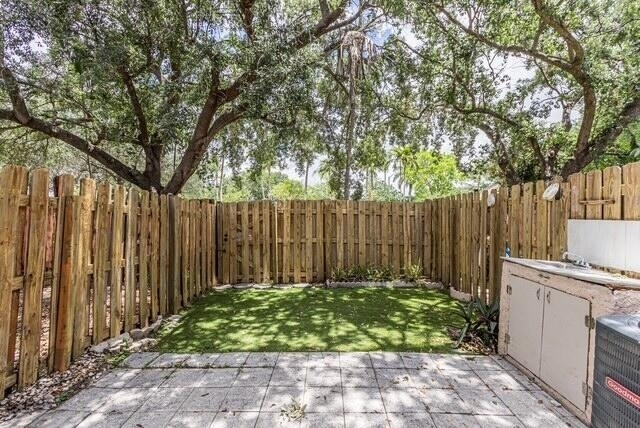 8327 Fairway Road - Photo 15
