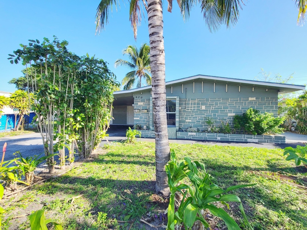 420 Blue Heron Boulevard - Photo 0
