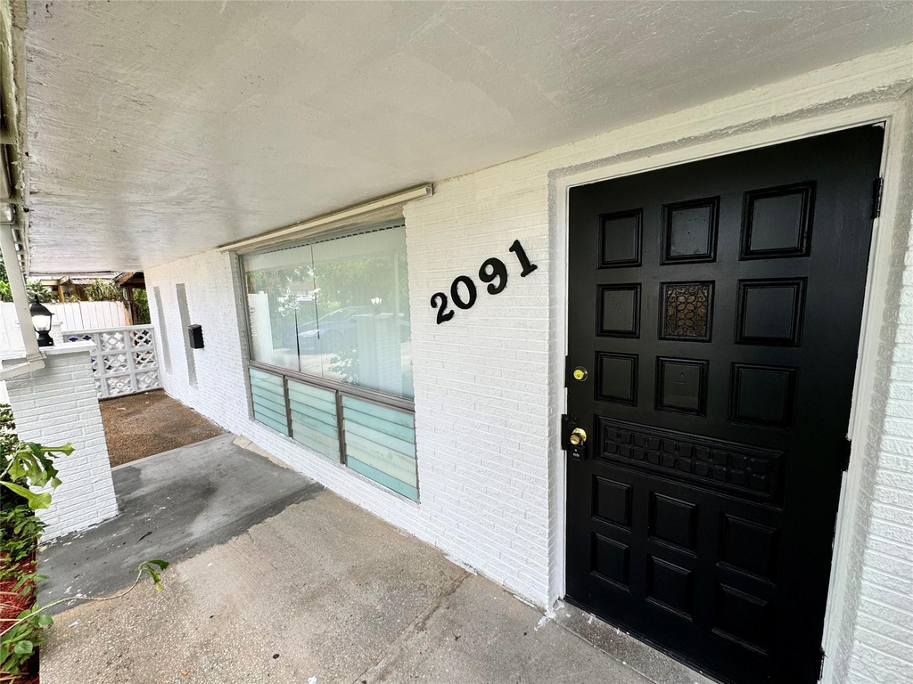 2091 Oleander Drive - Photo 2