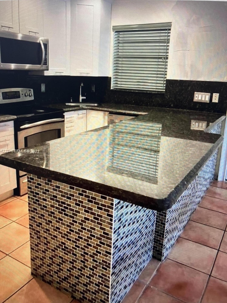 1174 Nw 13th Street - Photo 3