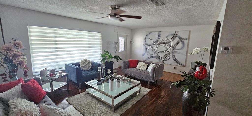 7000 Nw 11th Street - Photo 9