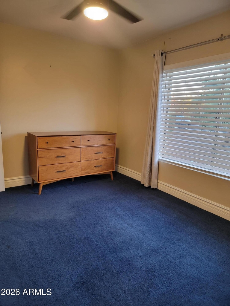 5118 E Gelding Drive - Photo 8
