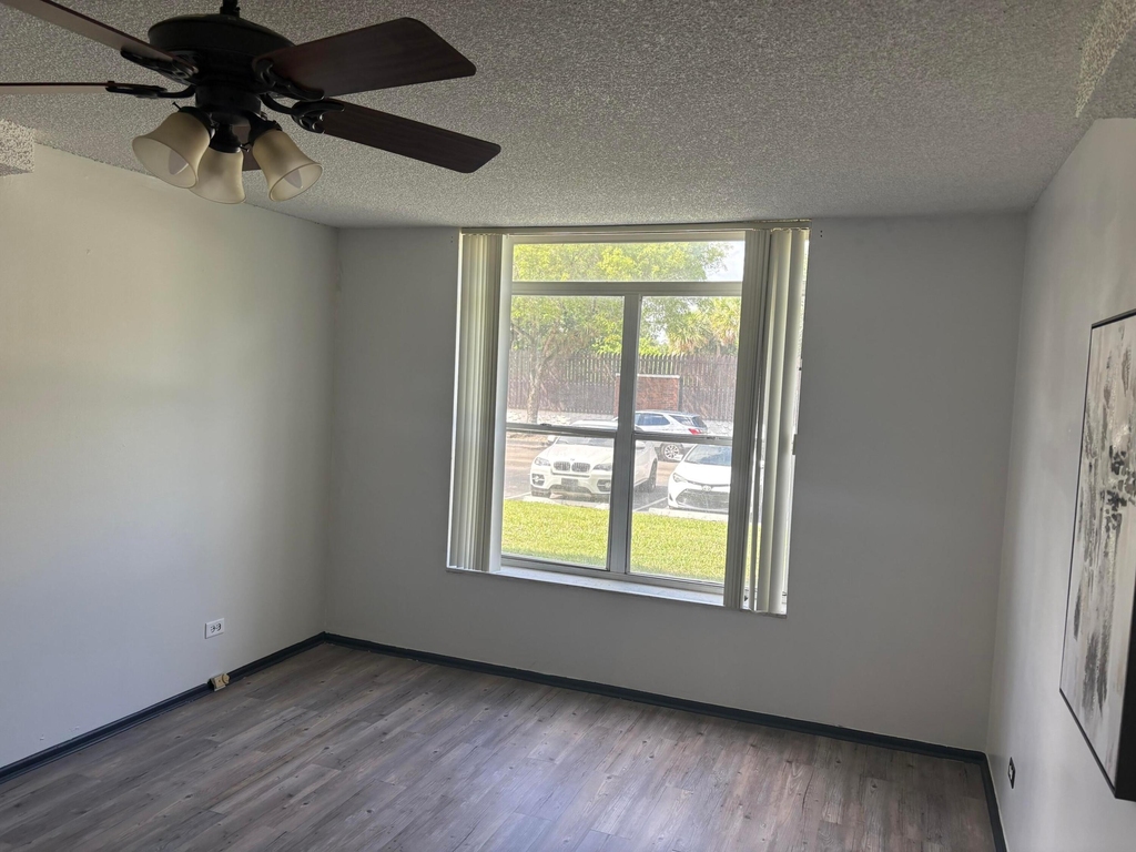 3660 Inverrary Drive - Photo 21