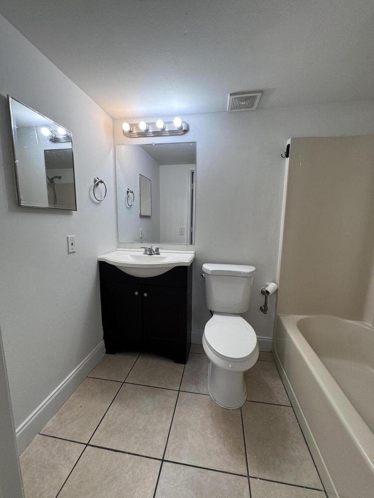 3610 N 56th Avenue - Photo 11