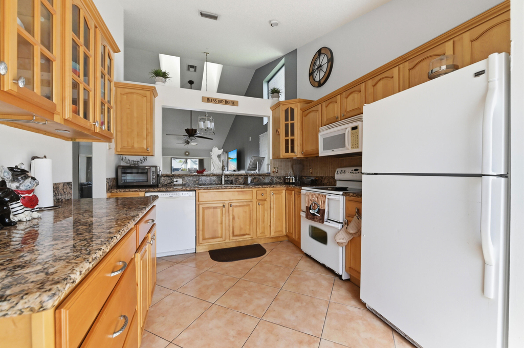 1012 Landings Boulevard - Photo 5