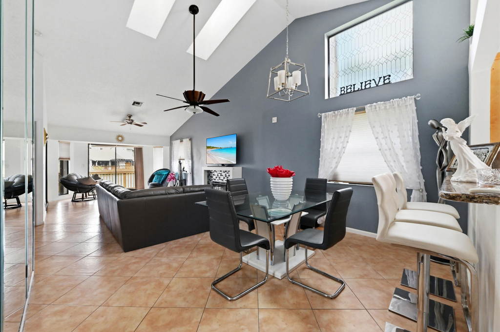 1012 Landings Boulevard - Photo 7