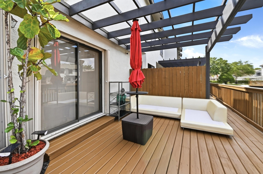 1012 Landings Boulevard - Photo 16
