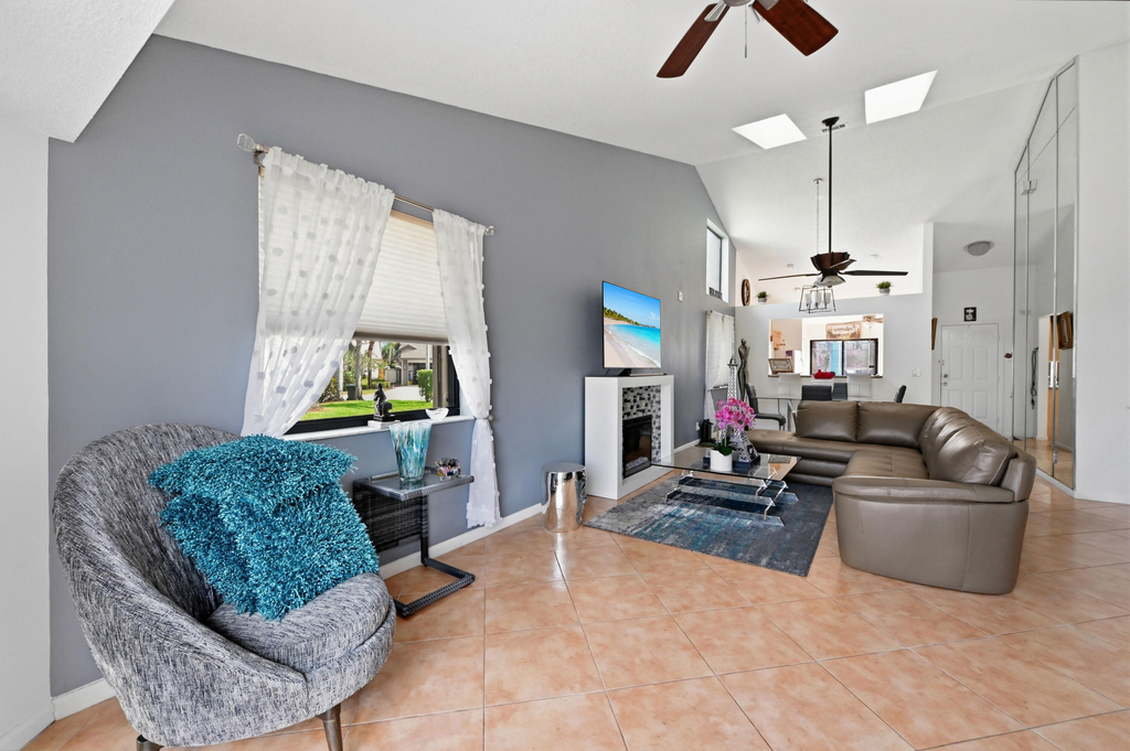 1012 Landings Boulevard - Photo 10