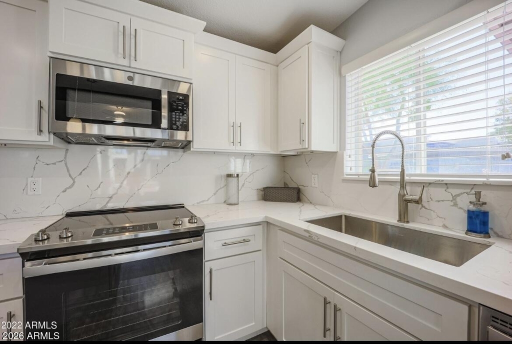 16807 E Gunsight Drive - Photo 4