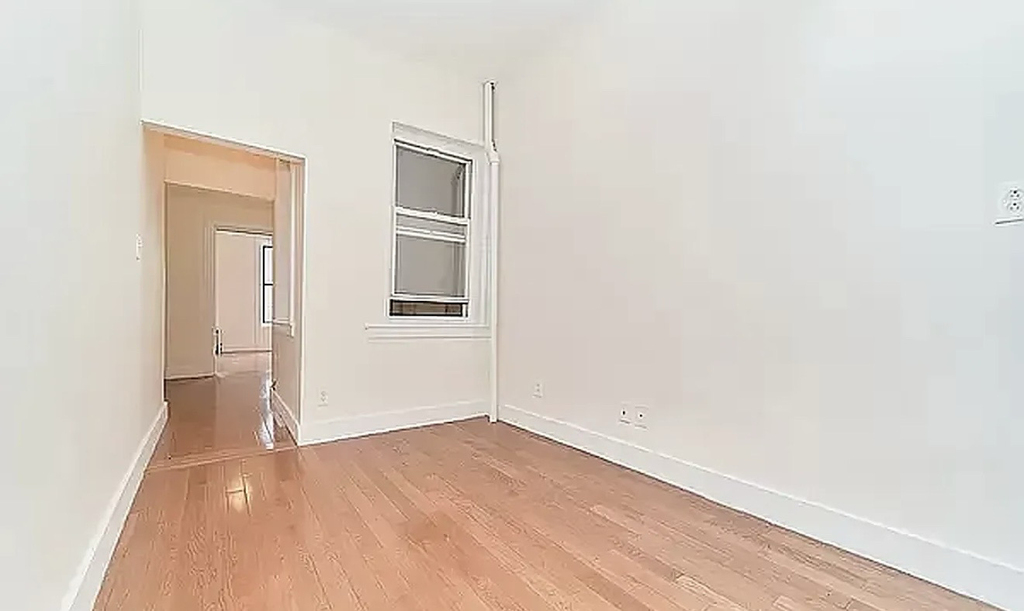 852 Amsterdam Avenue - Photo 5