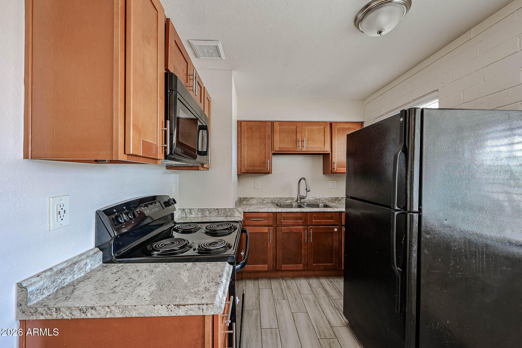 13034 N 21st - Photo 9