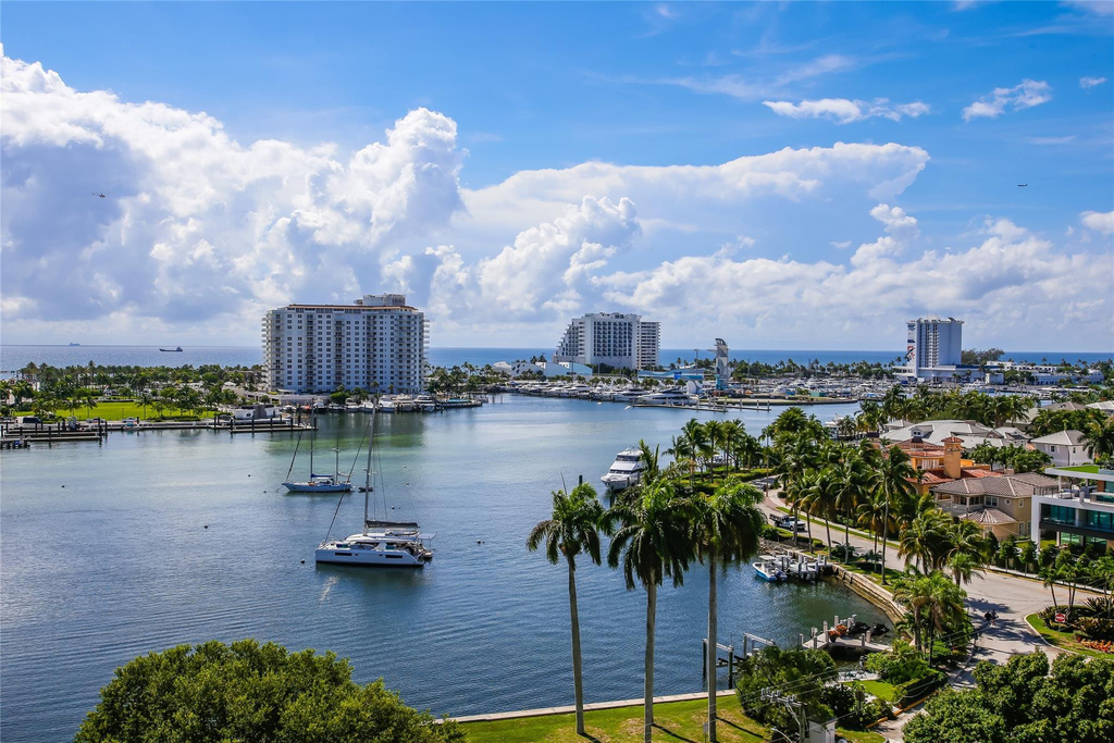 2500 E Las Olas Boulevard - Photo 0