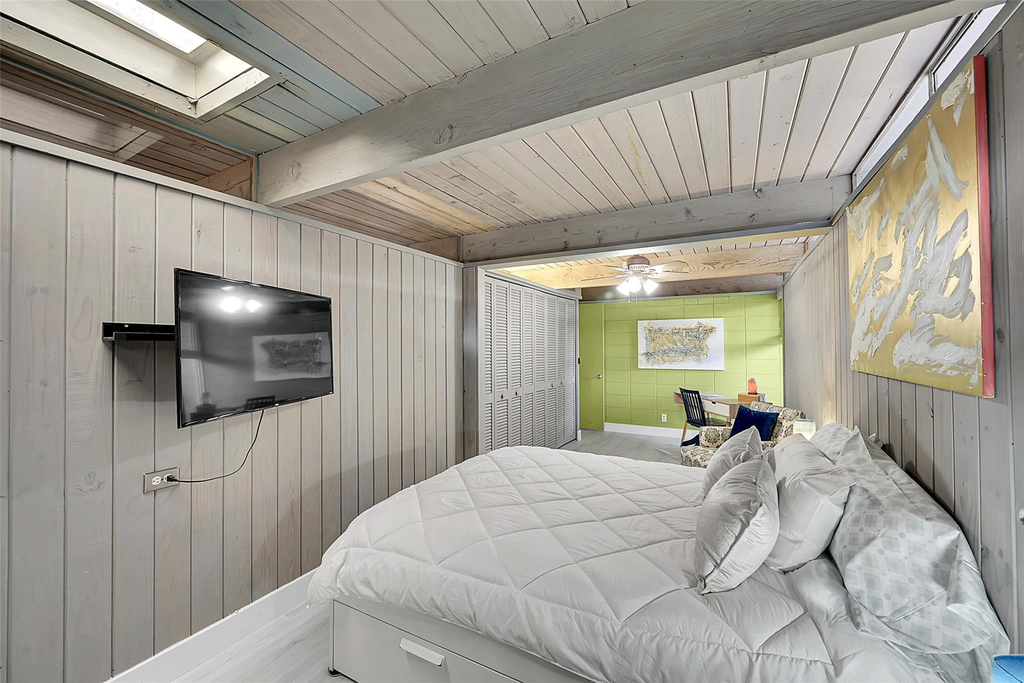 234 Pine Avenue - Photo 8