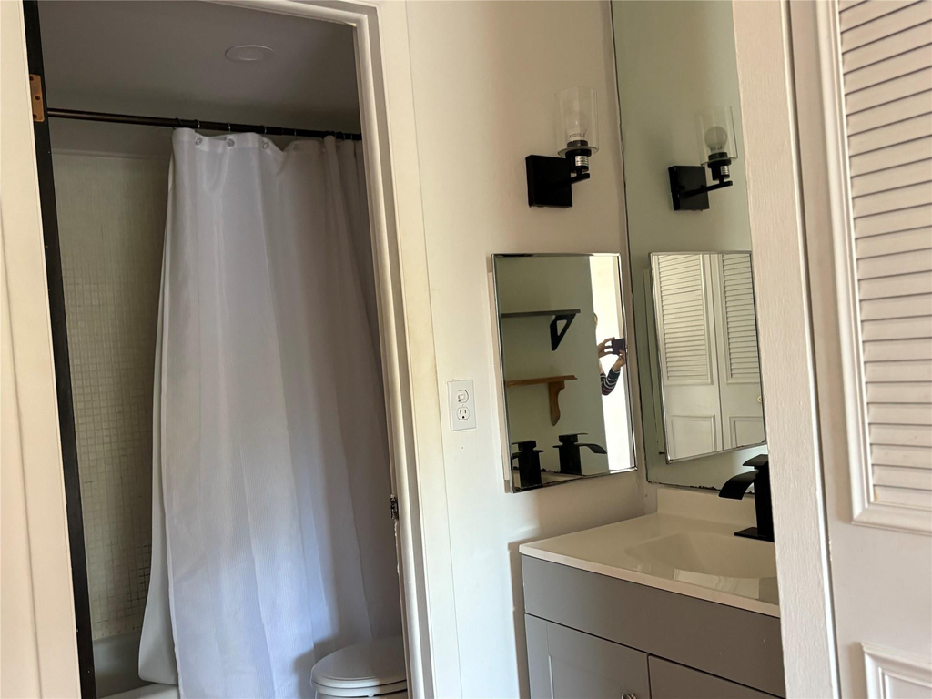 3670 Inverrary Drive - Photo 17