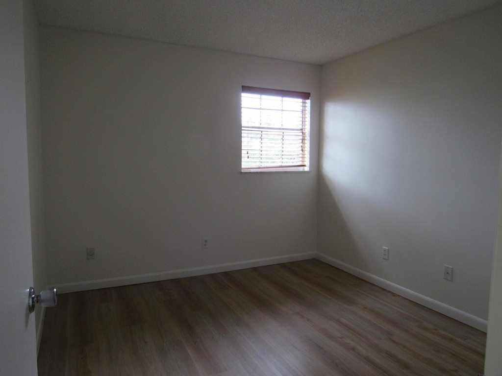 2110 Se Edler Drive - Photo 7