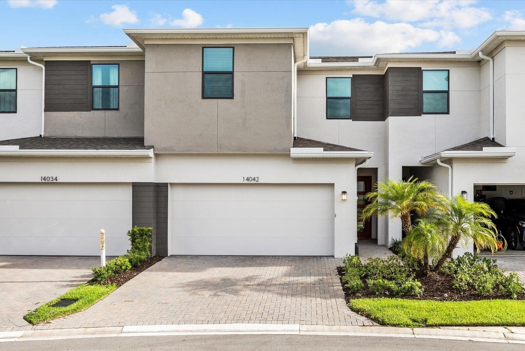 14042 Sw Thorens Drive - Photo 0