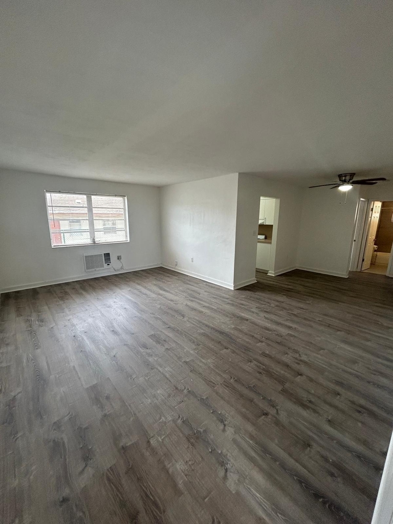 7624 Pembroke Road - Photo 0