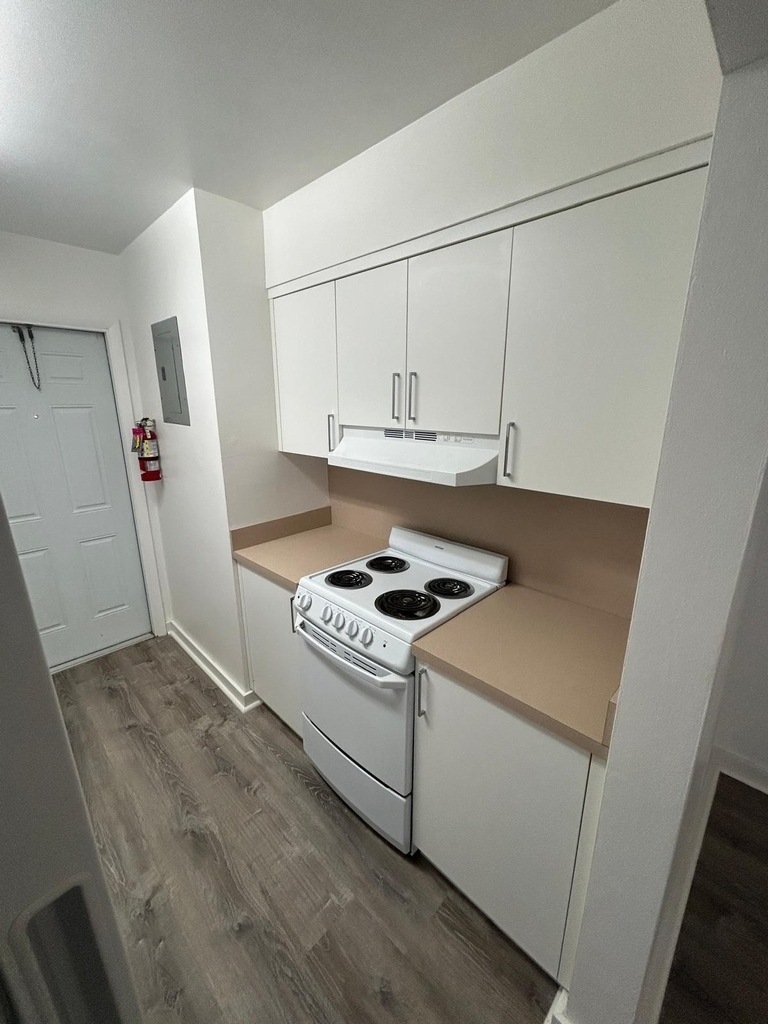 7624 Pembroke Road - Photo 2