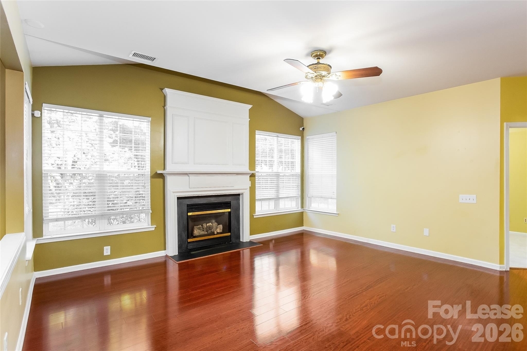 10313 Scotch Pine Circle - Photo 2