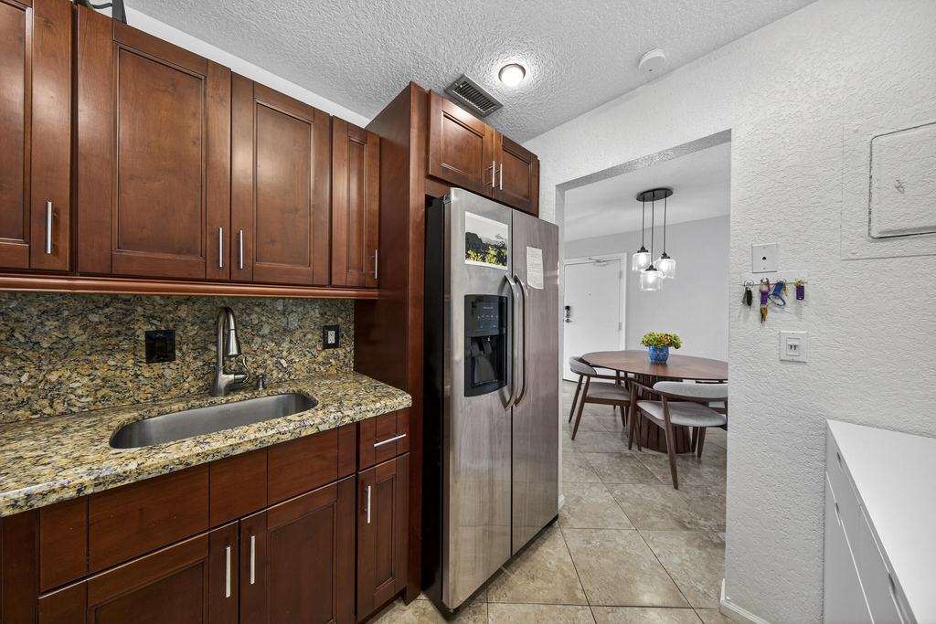 6457 Bay Club Drive - Photo 12