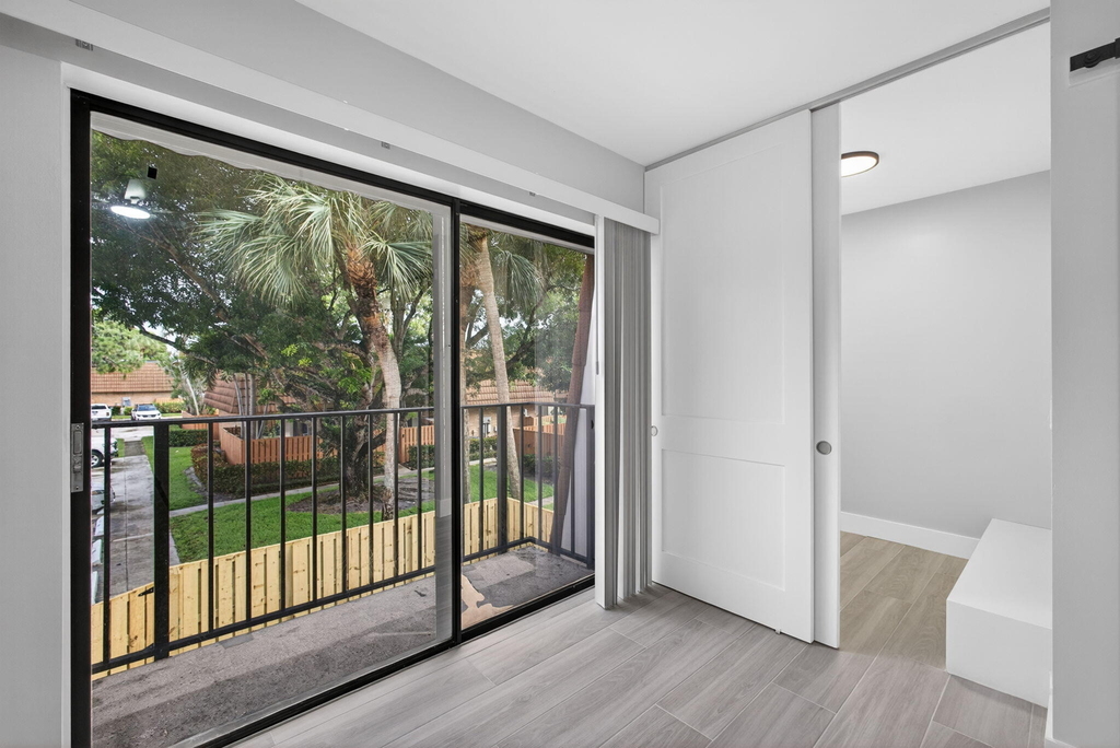 183 Charter Way - Photo 18