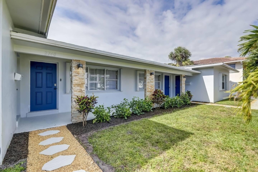 2740 Ne 30th Place - Photo 10