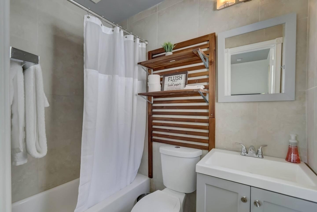 2740 Ne 30th Place - Photo 16