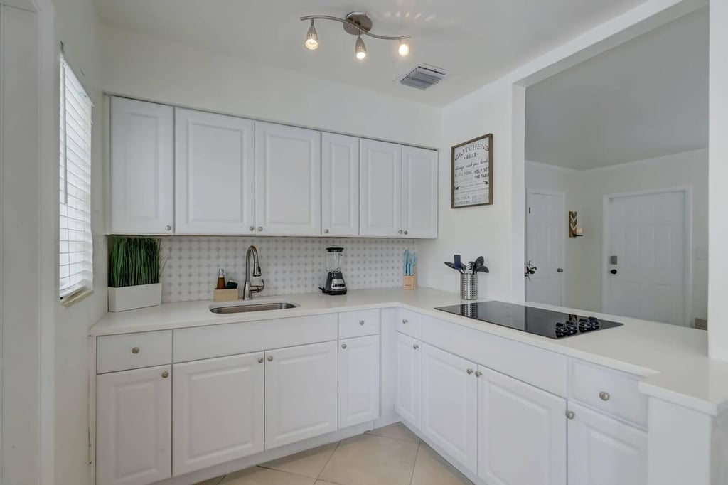2740 Ne 30th Place - Photo 7