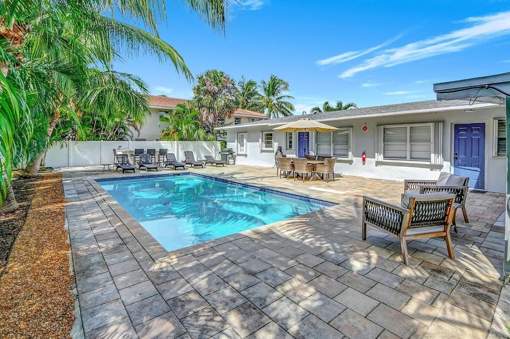 2740 Ne 30th Place - Photo 11