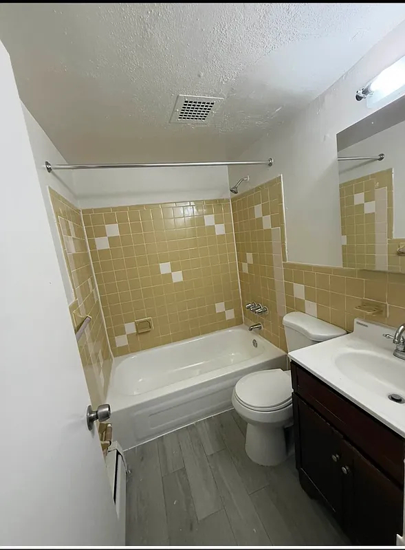 87-9 Dumont Avenue - Photo 3