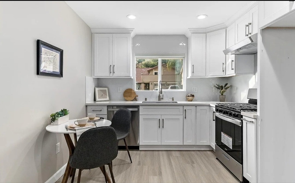 2720 E Melissa - Photo 4