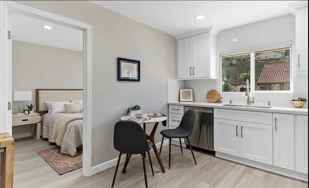 2720 E Melissa - Photo 3