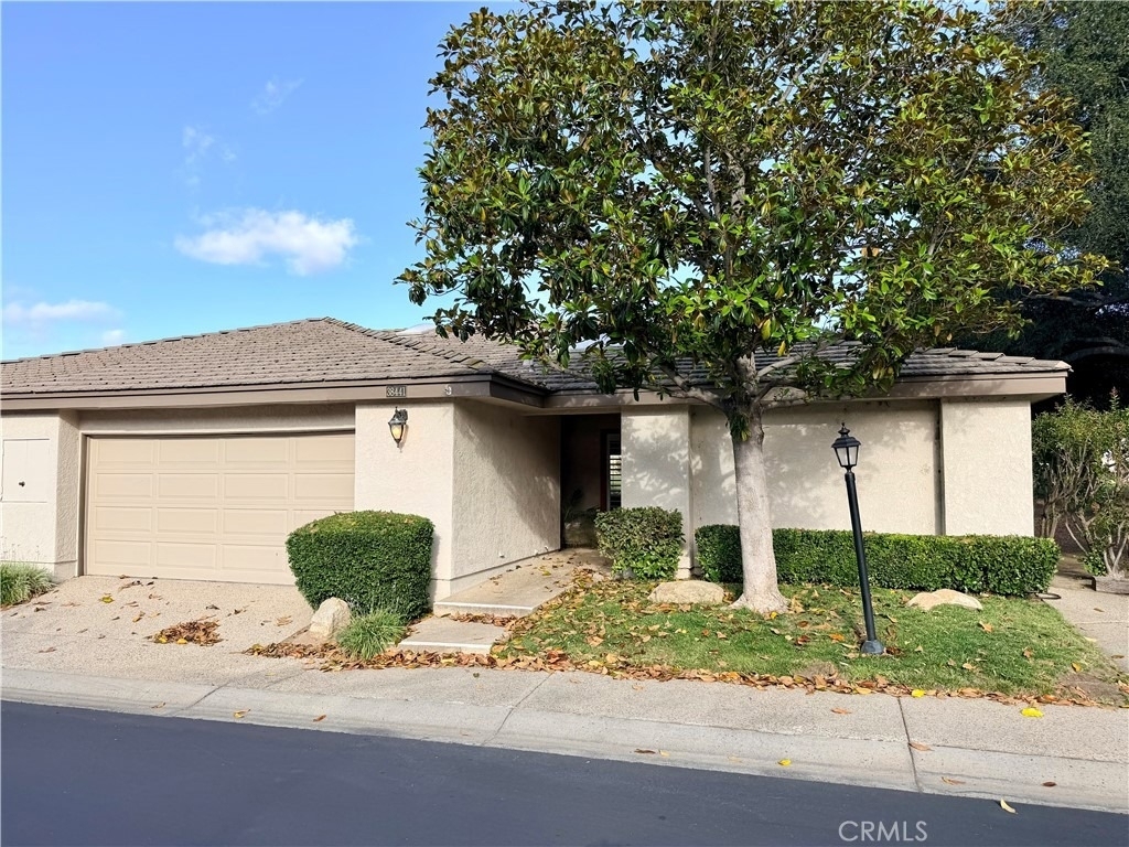 38441 Oaktree Loop - Photo 0