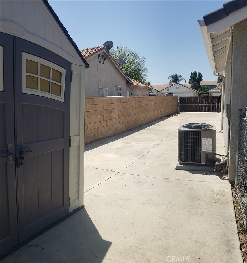 3080 Hampton Avenue - Photo 2