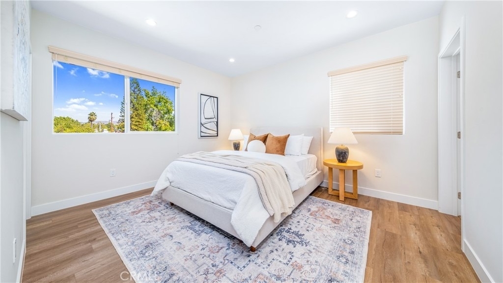 17154 Chatsworth Street - Photo 3