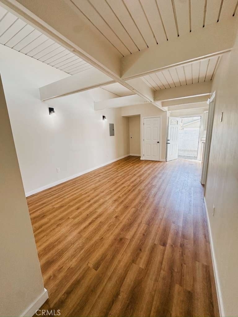 11571 Archwood Street - Photo 4