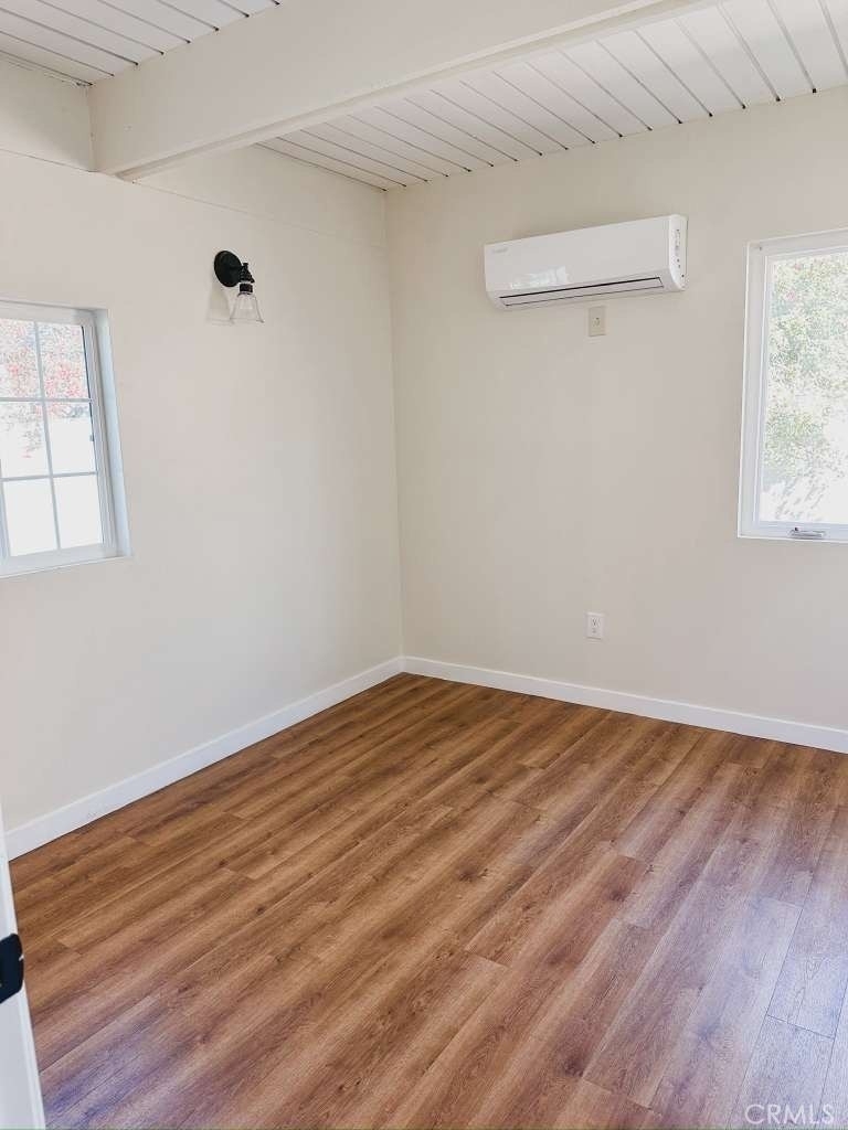 11571 Archwood Street - Photo 7