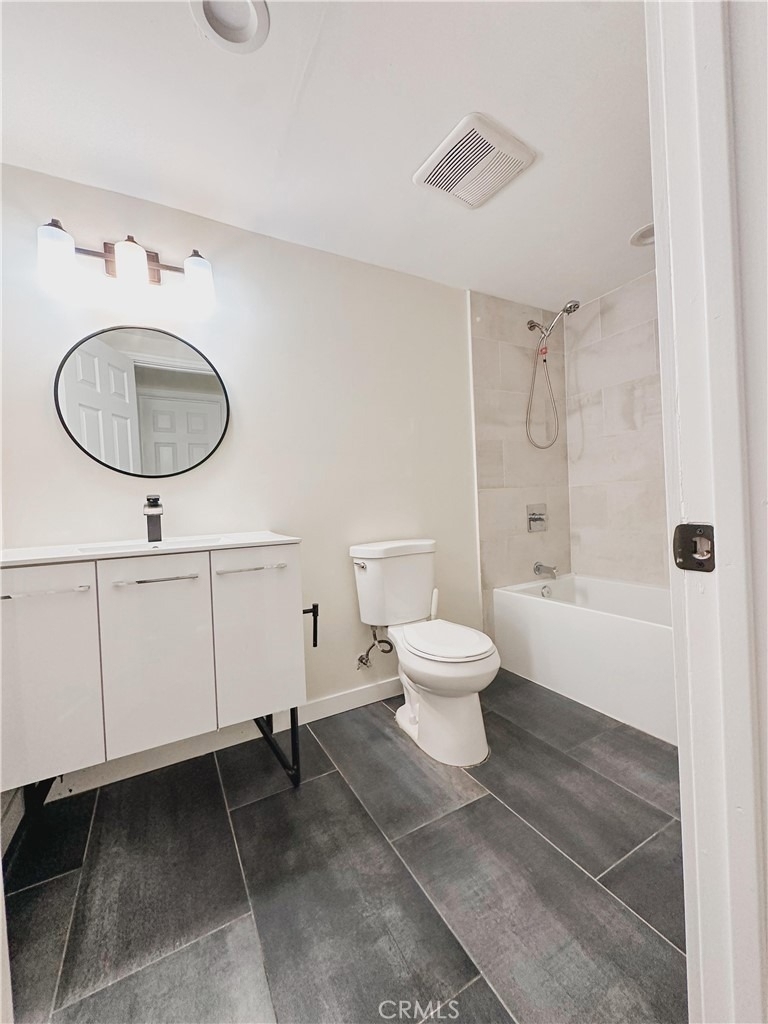 11571 Archwood Street - Photo 10