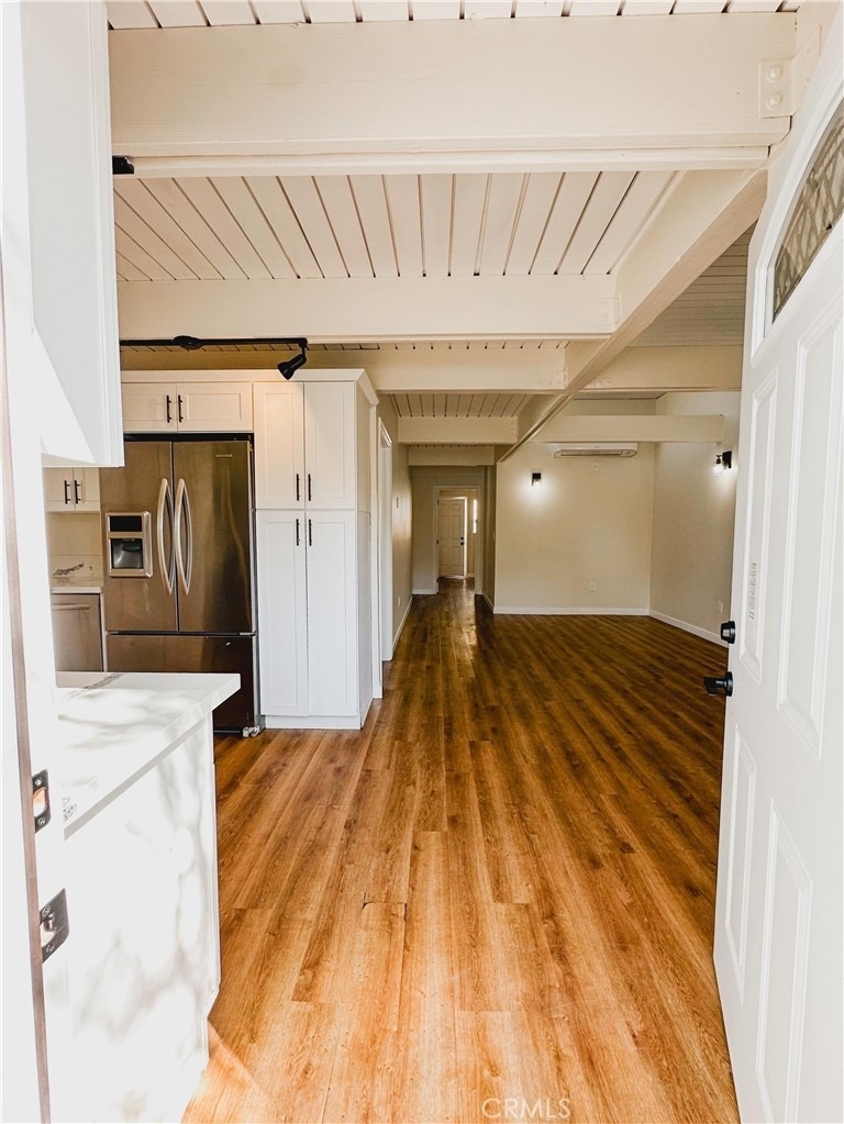 11571 Archwood Street - Photo 3