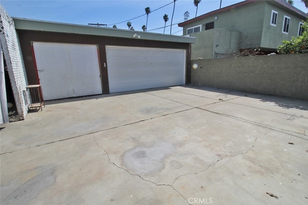 414 E 98th Street - Photo 17