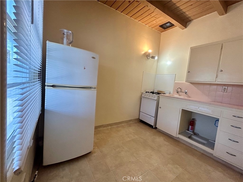 440 Atascadero Road - Photo 3