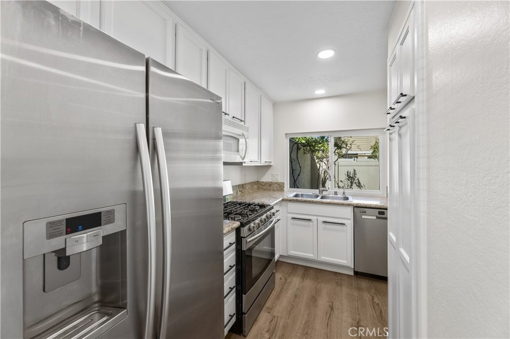 51 Golden Glen Street - Photo 3