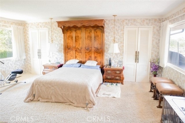 730 Saint James Place - Photo 6