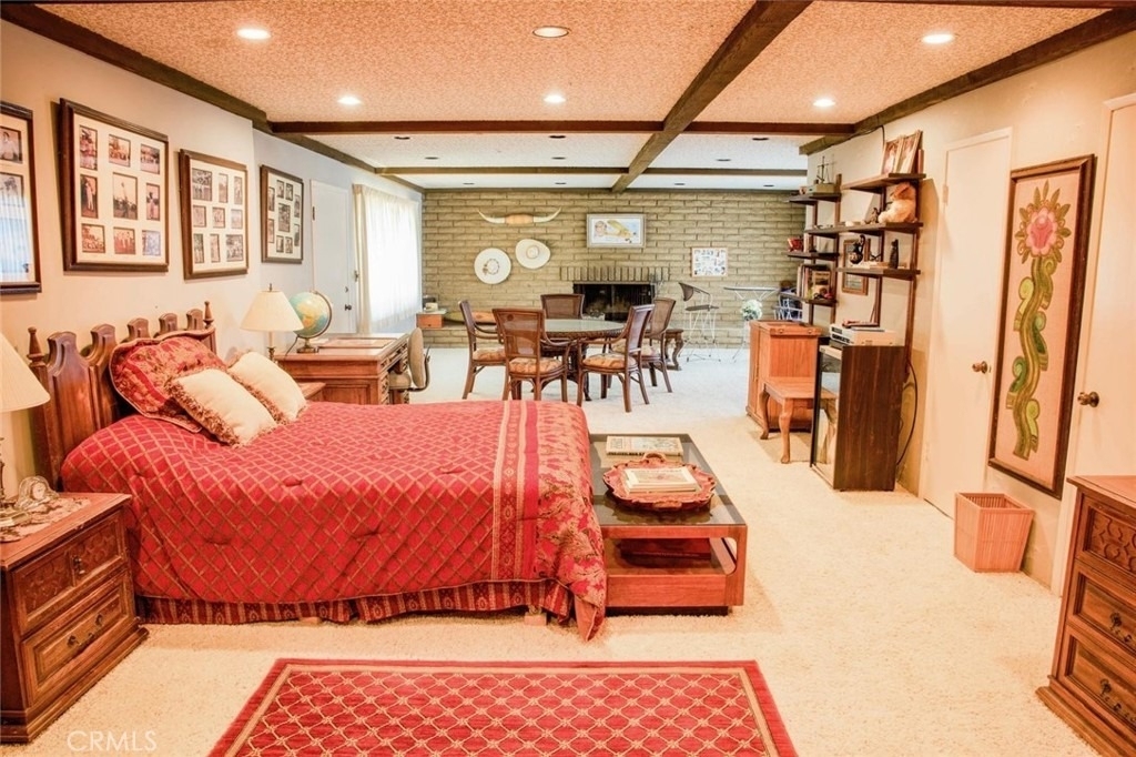 730 Saint James Place - Photo 8